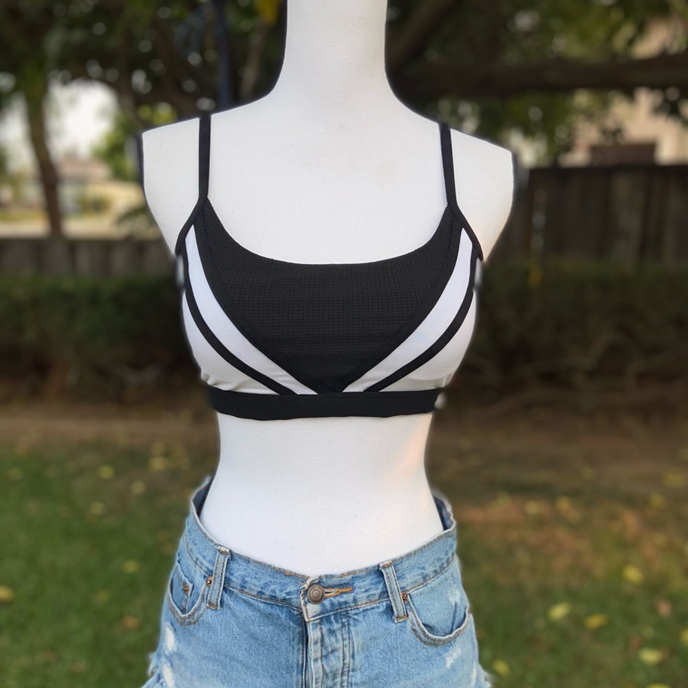 Lorna Jane Black & White Sport Bra Small